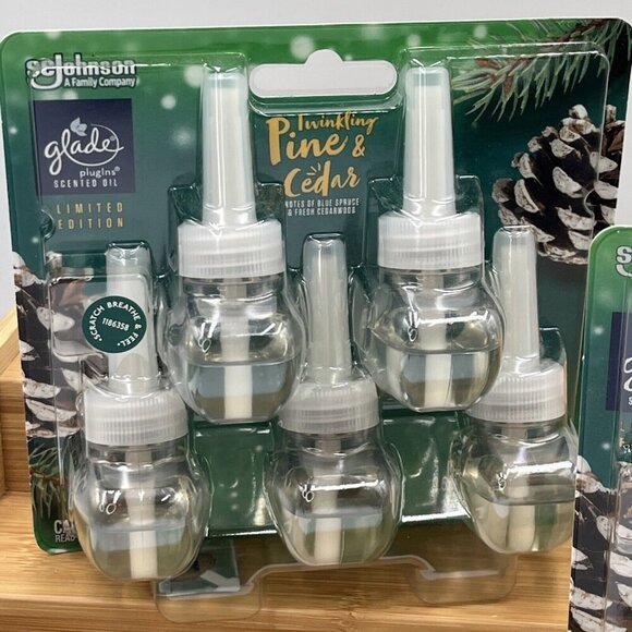 Glade Plugins Scented Oil Refills - Twinkling Pine & Cedar - 7 Refills Total - Picture 2 of 4